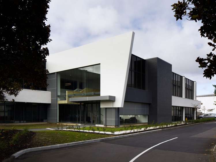 Whole Building/4 Henderson Place_0