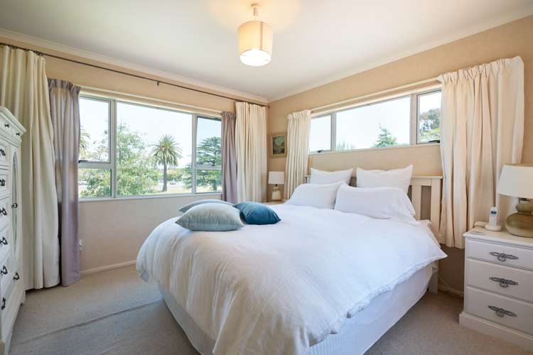 48 Georges Drive Napier South_12