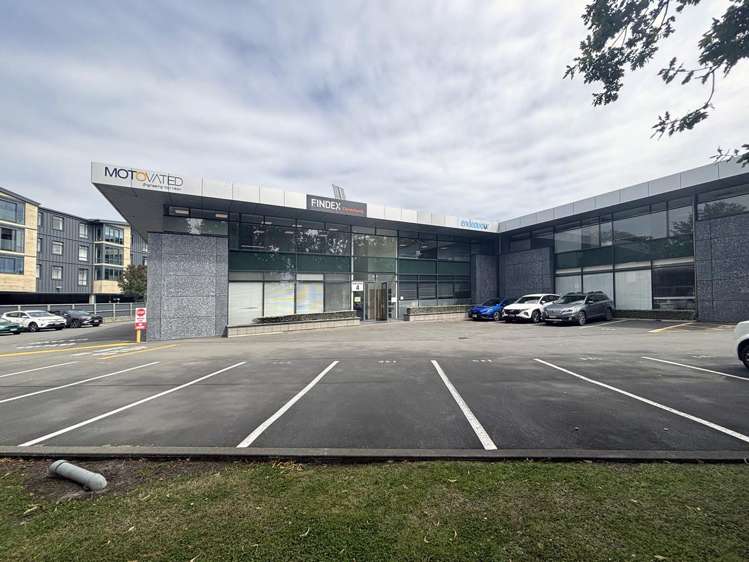 4/1 Show Place Addington_1