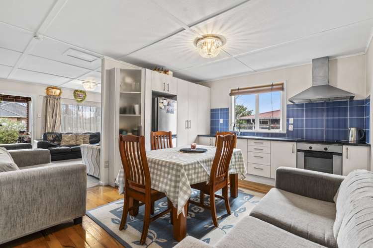 21 Nile Road Kelston_5