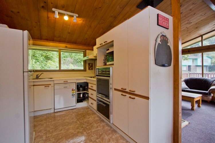 12 Ngahere Street Stokes Valley_11