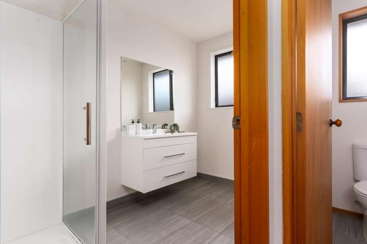 2/40 Windermere Road Papanui_9