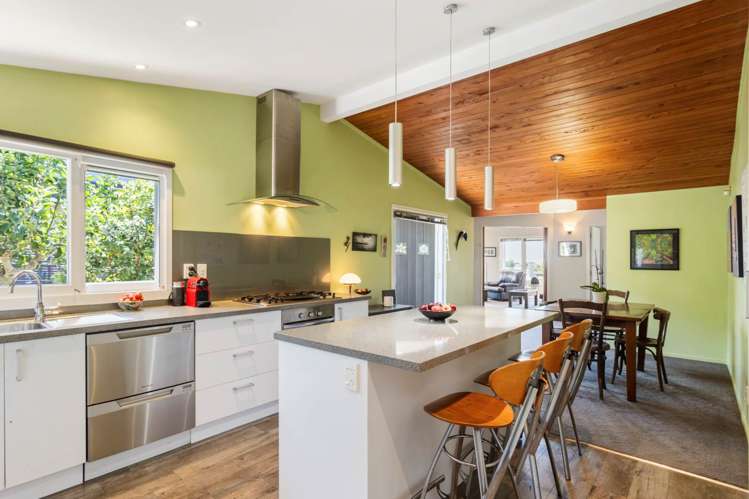 432 Whangaparaoa Road Stanmore Bay_10