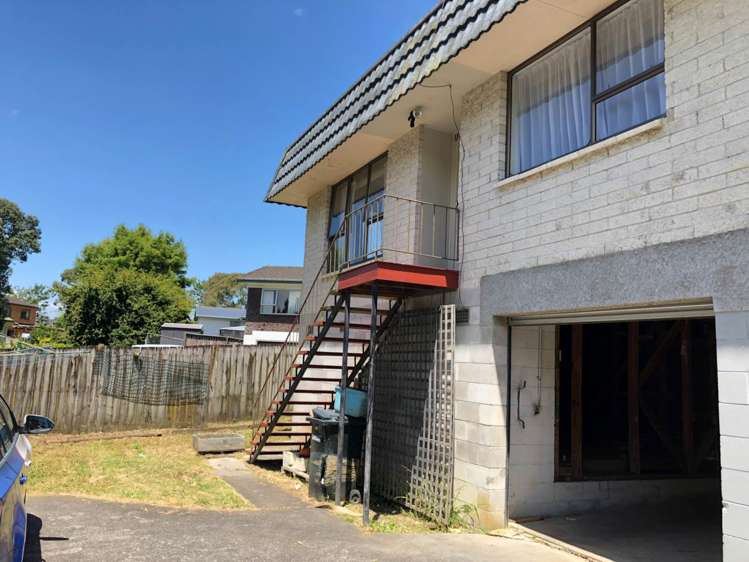 2/10 Landseer Place_0