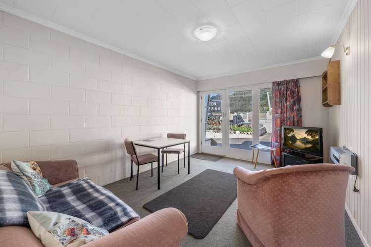 26-28 Waikawa Road Picton_20