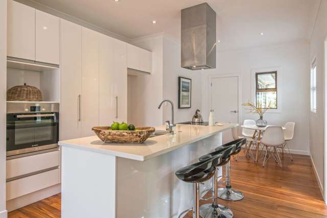 Charming Ellerslie Village... Ready and waiting for you!