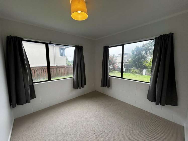 26 Gordon Road 11229_5