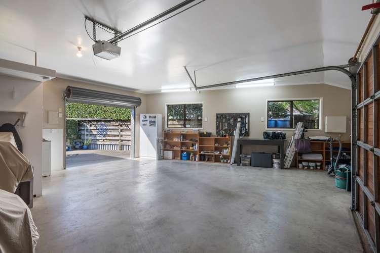 32 Awanui Drive Waikanae_24