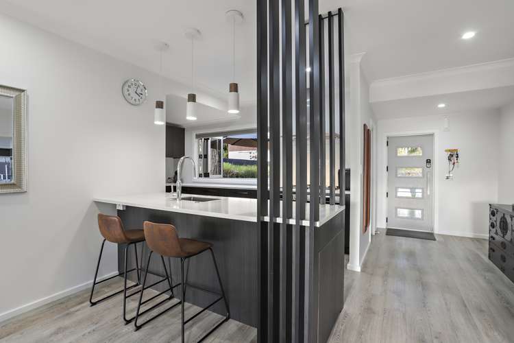 87 Scenic Drive Titirangi_9