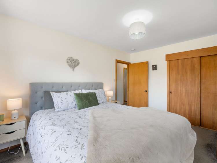 63 Moffat Drive Lincoln_16