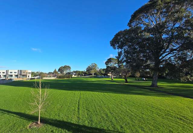 8a Taurima Avenue Point England_2