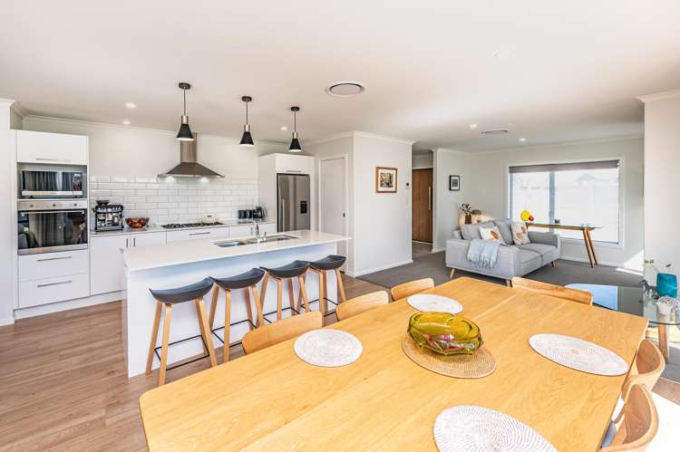 25 Tirimoana Place Otamatea_9