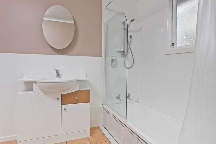 73 Rosier Road Glen Eden_10