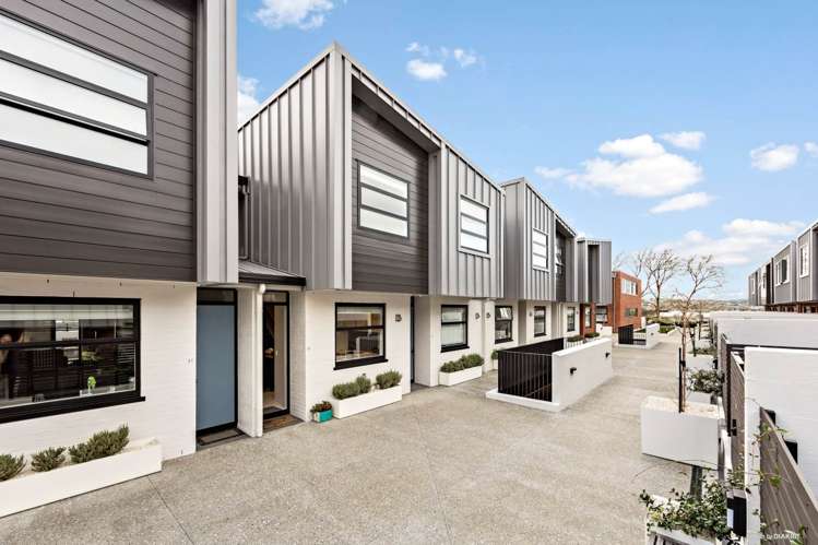 32/4 Stables Lane Silverdale_12