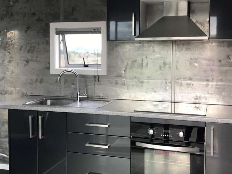 25 Fort Street 11373_5