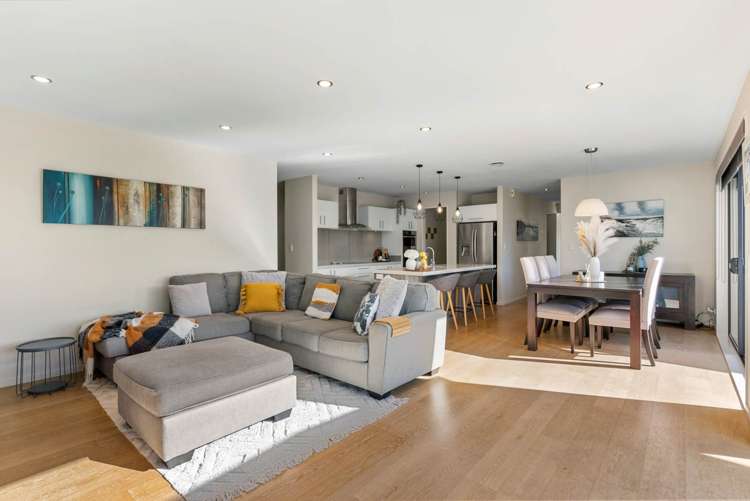 55 Liberty Crescent Beachlands_12