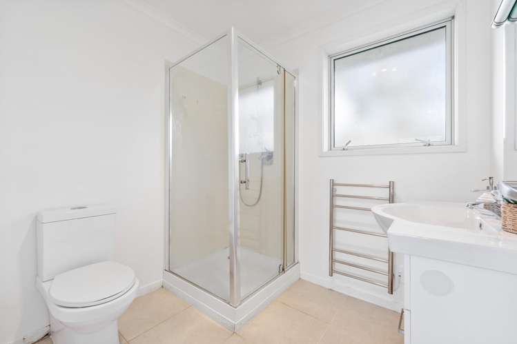 19B Te Atatu Road Te Atatu South_16