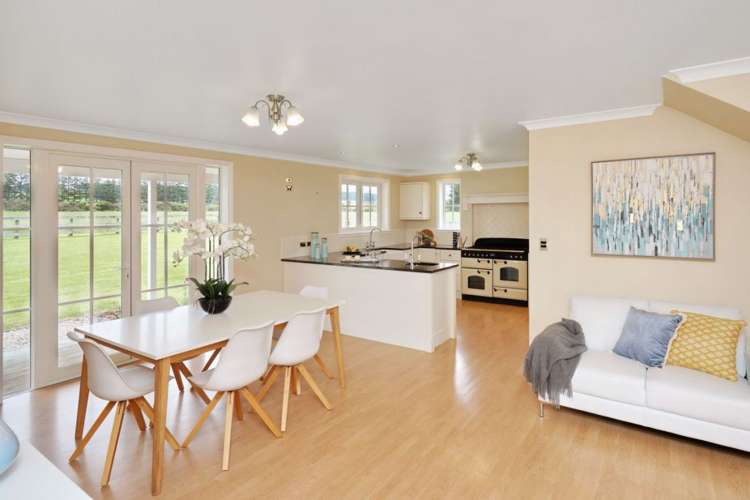 64 Davis Road Cust_6