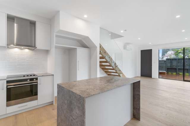 5/4 Glen Atkinson Street Saint Heliers_2