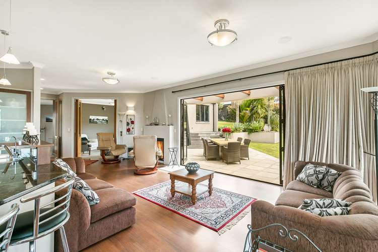 67 Staincross Street Green Bay_10