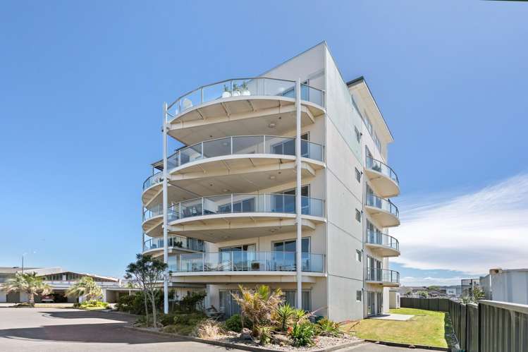 3/90 Customhouse Street_0