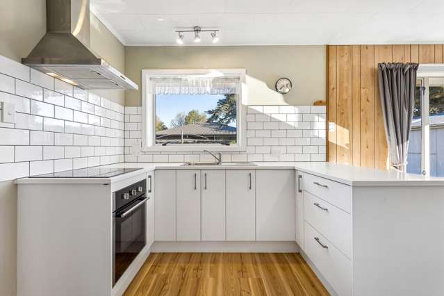 12 Wimborne Crescent Aranui_2