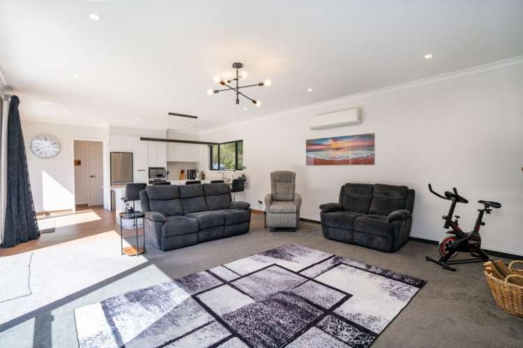 54 Ariki Avenue Otatara_11