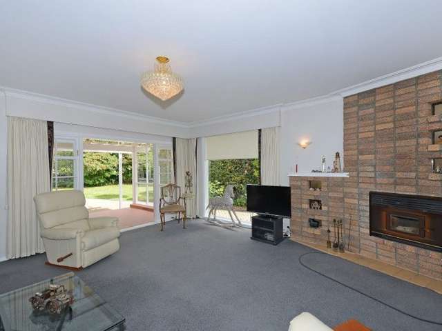 112 Barton Avenue Heretaunga_3