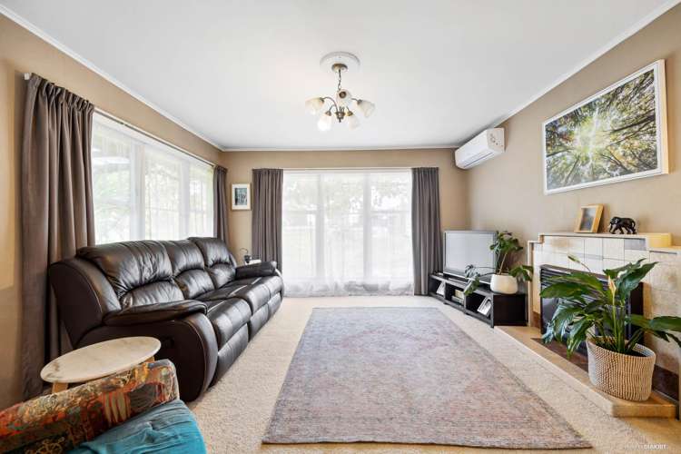 17 Amberley Avenue Te Atatu South_9