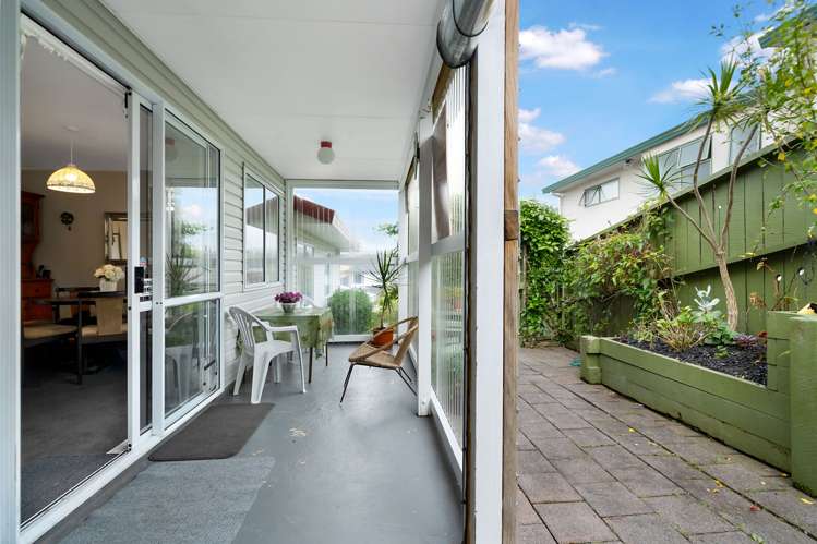 1/1 Tumanaka Place Henderson_15