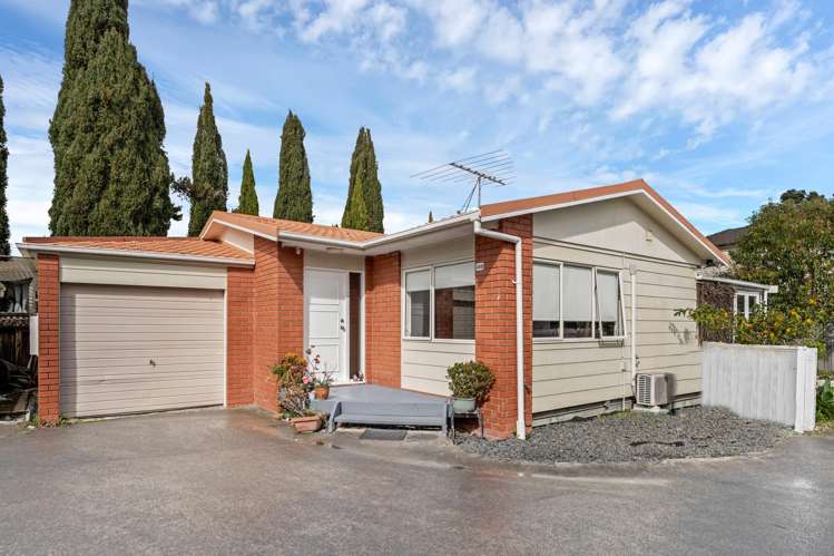 2/40 Chartwell Avenue Glenfield_13