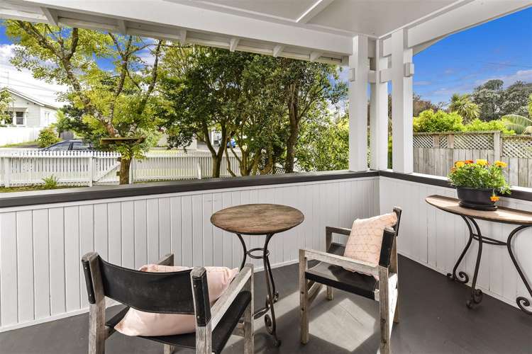 10 Hanlon Crescent Narrow Neck_3