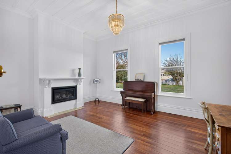 302 Lyndon Road West_4