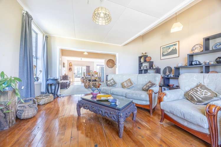 67 West Coast Road_5