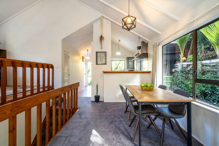 2/33 Sapphire Place Bayview_8