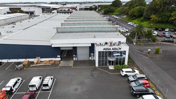 Unit 7/99 Carbine Road_0