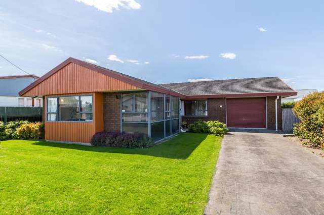 MASTERTON - 2 BEDROOMS