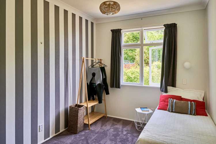 3 Mackenzie Road Eastbourne_16