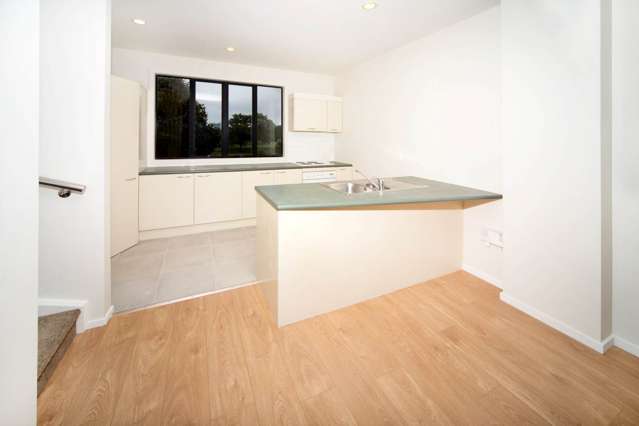 48/17 Lyon Avenue St Lukes_1