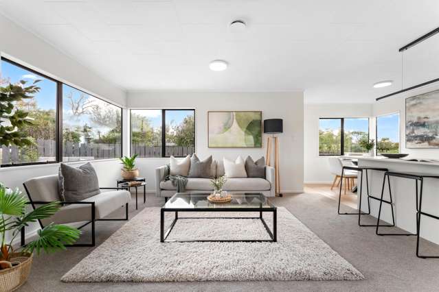 Fully Renovation + Walk to Te Atatu Walkway