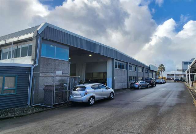 Building 1,686 Rosebank Road Avondale_2