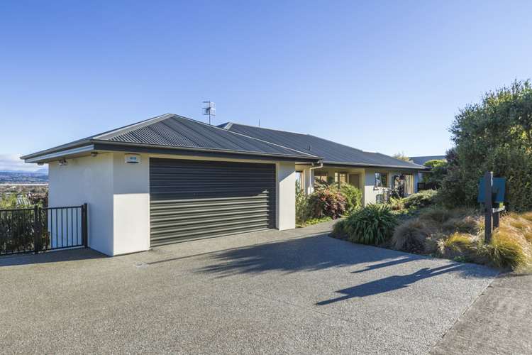 64 Olympus Way Richmond_15