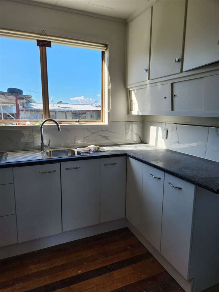 180 Mahia Road Wattle Downs_16