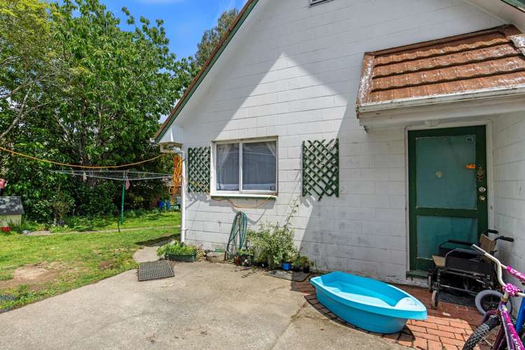 1 & 2/25 Marion Street Silverstream_18