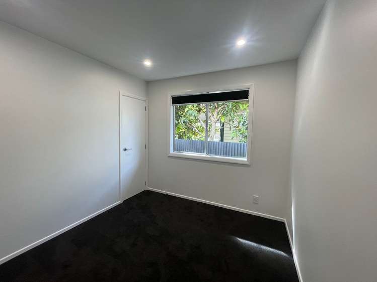 2/5 Charles Street Belmont_8