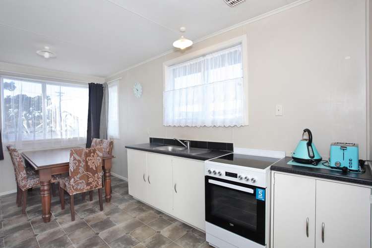 32 Morris Street Marton_16