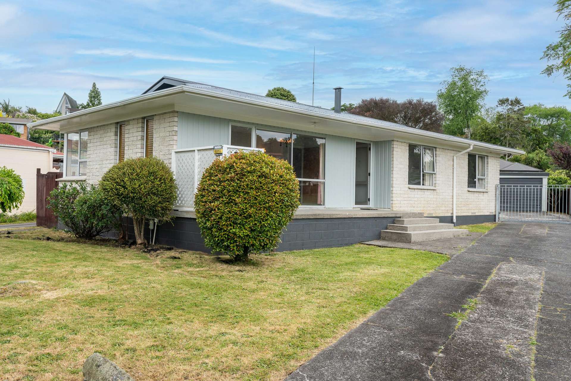 27 Caernarvon Street Dinsdale_0