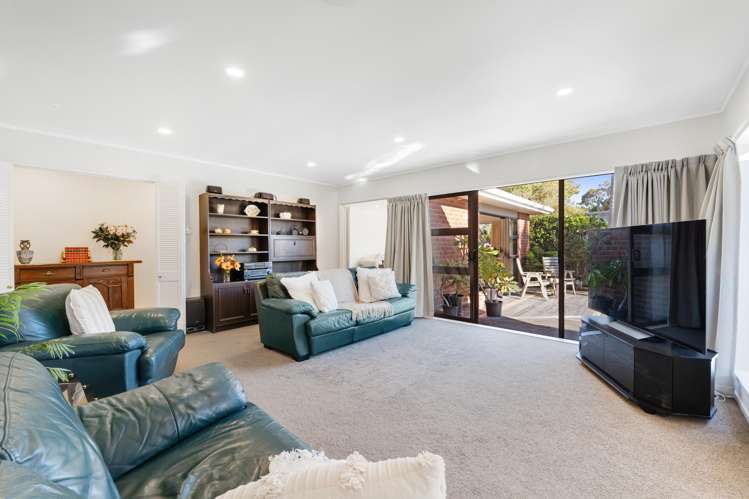 20 Butley Drive Farm Cove_9