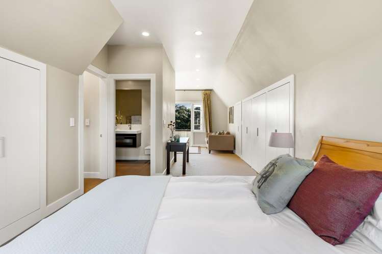 15 Lynch Street Point Chevalier_24