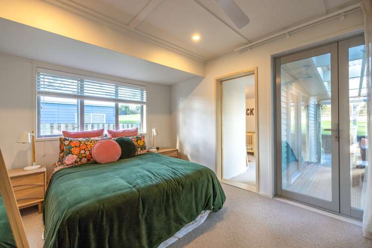 10 Ocean Road Surfdale_14